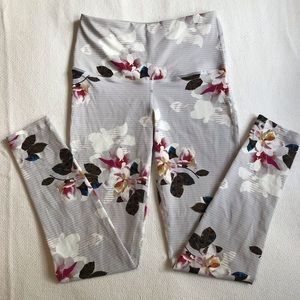 SOLD! Mono B Yoga Pants